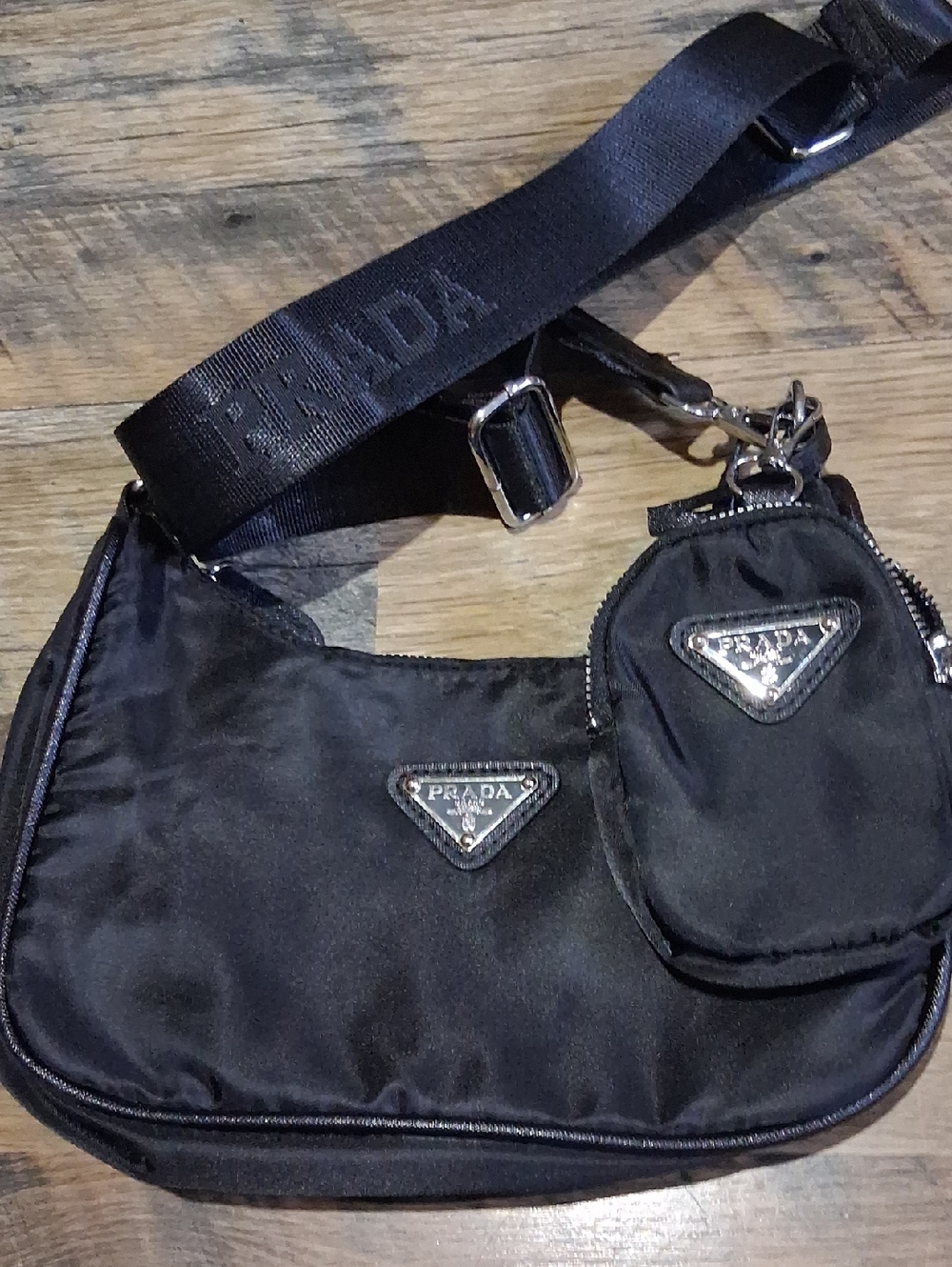 NWOT Womens Prada Shoulder Bag Re-Edition 2005 With Small Attachable Bag & Chain - Picture 2 of 6
